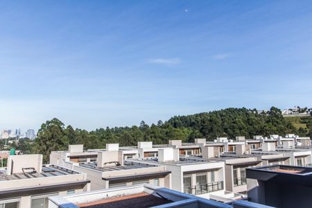 Casa de condomínio à venda com 230m², 3 quartos e 3 vagas Casa de condomínio à venda com 230m², 3 quartos e 3 vagasVista da Varanda da Suíte 2