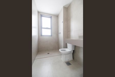 Casa de condomínio à venda com 230m², 3 quartos e 3 vagas Casa de condomínio à venda com 230m², 3 quartos e 3 vagasBanheiro da Suíte 3