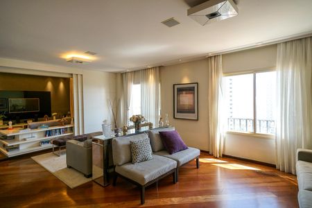 Apartamento à venda com 185m², 4 quartos e 4 vagasSala