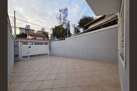 Casa à venda com 120m², 3 quartos e 4 vagas