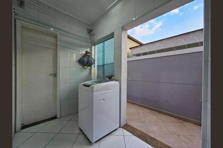 Casa à venda com 120m², 3 quartos e 4 vagas