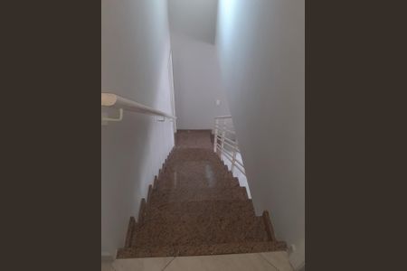 Casa à venda com 120m², 3 quartos e 4 vagas