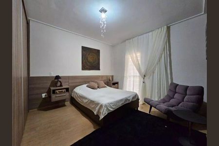 Casa à venda com 120m², 3 quartos e 4 vagas