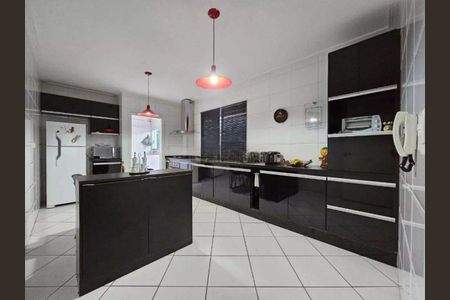 Casa à venda com 120m², 3 quartos e 4 vagas