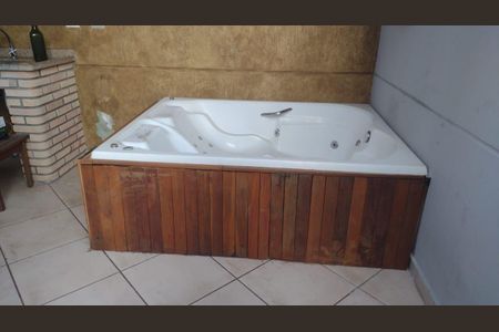 Casa à venda com 120m², 3 quartos e 4 vagas