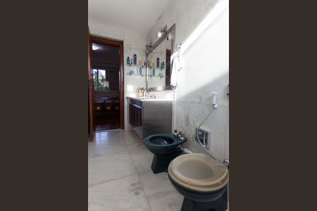 Apartamento à venda com 190m², 4 quartos e 2 vagasBanheiro da Suíte