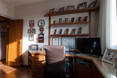 Apartamento à venda com 190m², 4 quartos e 2 vagasQuarto 1