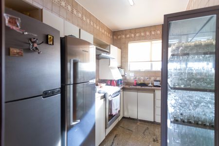 Apartamento à venda com 190m², 4 quartos e 2 vagasCozinha