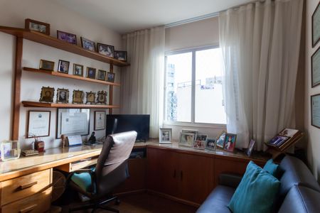 Apartamento à venda com 190m², 4 quartos e 2 vagasQuarto 1