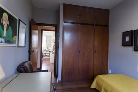 Apartamento à venda com 190m², 4 quartos e 2 vagasQuarto 3