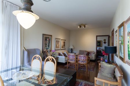 Apartamento à venda com 190m², 4 quartos e 2 vagasSala