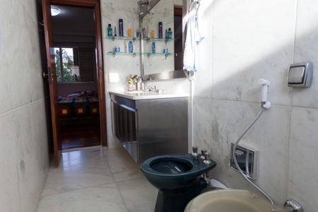 Apartamento à venda com 190m², 4 quartos e 2 vagasBanheiro da Suíte