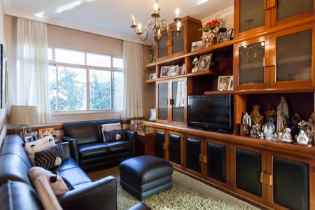 Apartamento à venda com 190m², 4 quartos e 2 vagasSala de TV