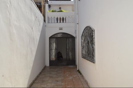 Casa à venda com 250m², 4 quartos e 3 vagasCorredor