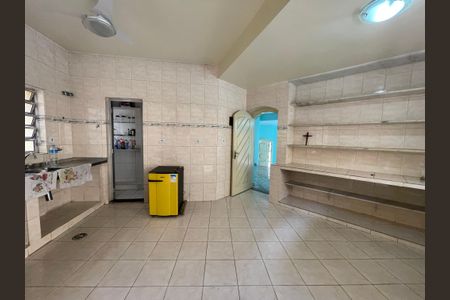 Casa à venda com 416m², 3 quartos e 6 vagas Casa à venda com 416m², 3 quartos e 6 vagasCozinha