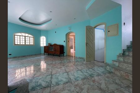 Casa à venda com 416m², 3 quartos e 6 vagas Casa à venda com 416m², 3 quartos e 6 vagasSala