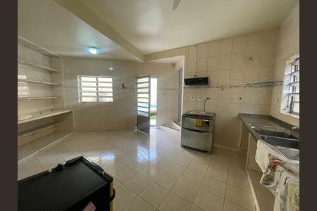 Casa à venda com 416m², 3 quartos e 6 vagas Casa à venda com 416m², 3 quartos e 6 vagasCozinha