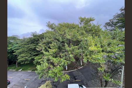 Casa à venda com 416m², 3 quartos e 6 vagas Casa à venda com 416m², 3 quartos e 6 vagasVista