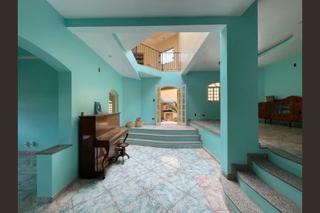 Casa à venda com 416m², 3 quartos e 6 vagas Casa à venda com 416m², 3 quartos e 6 vagasSala