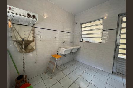 Casa à venda com 416m², 3 quartos e 6 vagas Casa à venda com 416m², 3 quartos e 6 vagasÁrea de Serviço