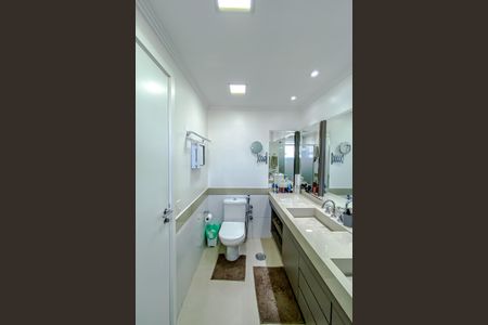 Apartamento para alugar com 184m², 3 quartos e 3 vagasBanheiro da Suíte 3