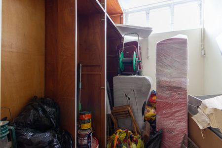 Casa à venda com 700m², 5 quartos e sem vaga Casa à venda com 700m², 5 quartos e sem vagaQuarto de Serviço