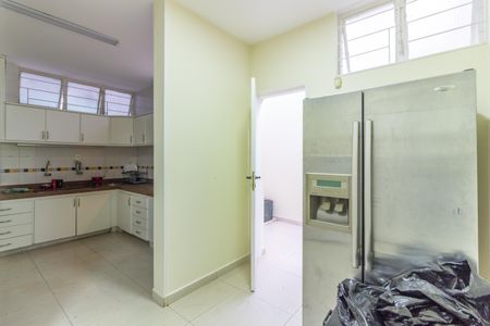 Casa à venda com 700m², 5 quartos e sem vaga Casa à venda com 700m², 5 quartos e sem vagaCozinha