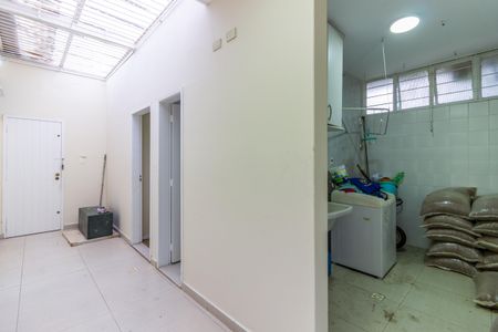 Casa à venda com 700m², 5 quartos e sem vaga Casa à venda com 700m², 5 quartos e sem vagaÁrea de Servço