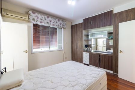 Casa à venda com 700m², 5 quartos e sem vaga Casa à venda com 700m², 5 quartos e sem vagaSuíte 2