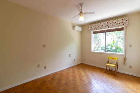 Casa à venda com 700m², 5 quartos e sem vaga Casa à venda com 700m², 5 quartos e sem vagaSuíte 1