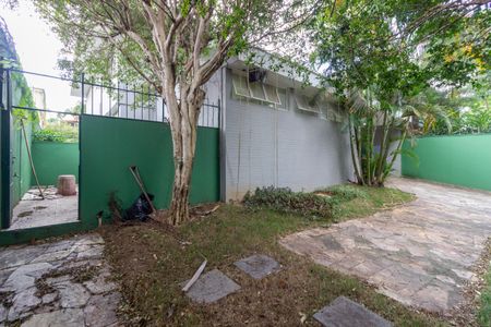 Casa à venda com 700m², 5 quartos e sem vaga Casa à venda com 700m², 5 quartos e sem vagaGaragem
