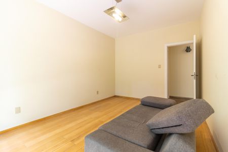 Casa à venda com 700m², 5 quartos e sem vaga Casa à venda com 700m², 5 quartos e sem vagaSala de Jantar