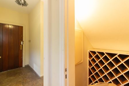 Casa à venda com 700m², 5 quartos e sem vaga Casa à venda com 700m², 5 quartos e sem vagaDespensa