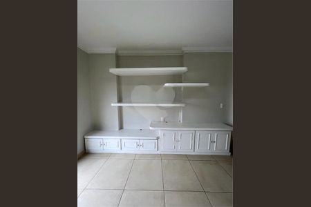 Apartamento à venda com 180m², 3 quartos e 3 vagas