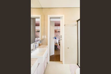 Apartamento para alugar com 150m², 4 quartos e 3 vagasBanheiro do Quarto 4