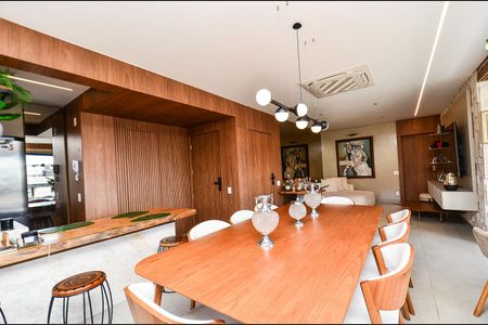 Apartamento para alugar com 150m², 4 quartos e 3 vagasSala