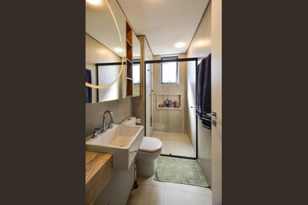 Apartamento para alugar com 150m², 4 quartos e 3 vagasBanheiro do Quarto 2