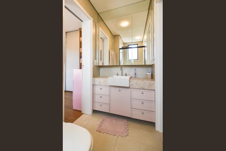 Apartamento para alugar com 150m², 4 quartos e 3 vagasBanheiro do Quarto 4