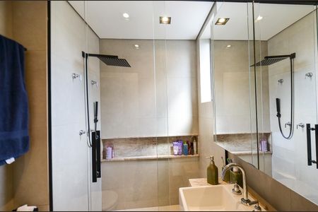 Apartamento para alugar com 150m², 4 quartos e 3 vagasBanheiro do Quarto 1