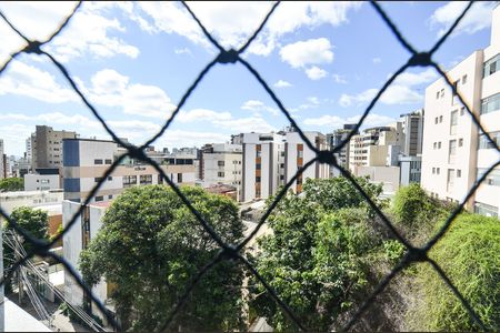 Apartamento para alugar com 150m², 4 quartos e 3 vagasVista