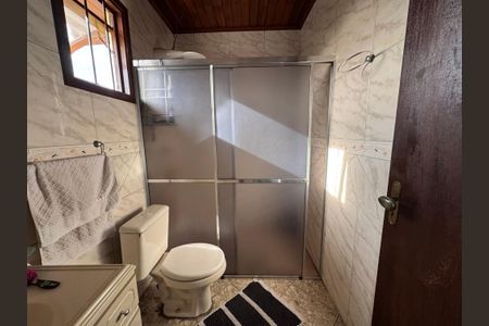 Casa à venda com 485m², 3 quartos e 4 vagas Casa à venda com 485m², 3 quartos e 4 vagasBanheiro 2
