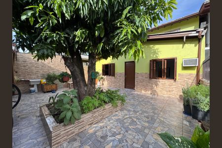 Casa à venda com 485m², 3 quartos e 4 vagas Casa à venda com 485m², 3 quartos e 4 vagasÁrea comum