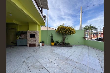 Casa à venda com 485m², 3 quartos e 4 vagas Casa à venda com 485m², 3 quartos e 4 vagasÁrea comum