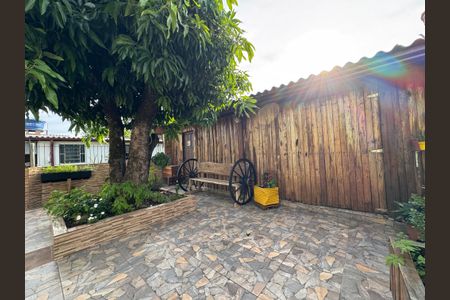 Casa à venda com 485m², 3 quartos e 4 vagas Casa à venda com 485m², 3 quartos e 4 vagasÁrea comum