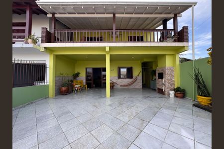 Casa à venda com 485m², 3 quartos e 4 vagas Casa à venda com 485m², 3 quartos e 4 vagasÁrea comum