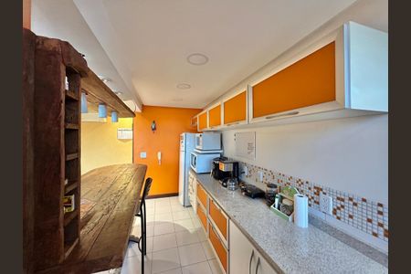 Apartamento à venda com 71m², 2 quartos e 1 vagaCozinha