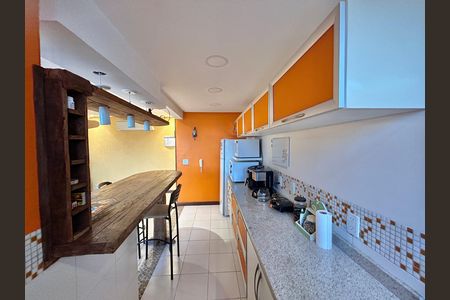 Apartamento à venda com 71m², 2 quartos e 1 vagaCozinha