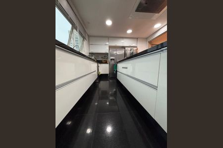 Apartamento à venda com 360m², 4 quartos e 6 vagas