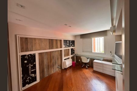 Apartamento à venda com 320m², 4 quartos e 4 vagas