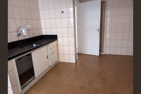 Casa à venda com 147m², 4 quartos e 4 vagas